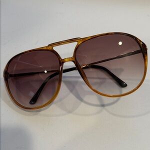Vtg Classic Carrera Aviator Sunglasses - Brown Frame with Gradient Lenses